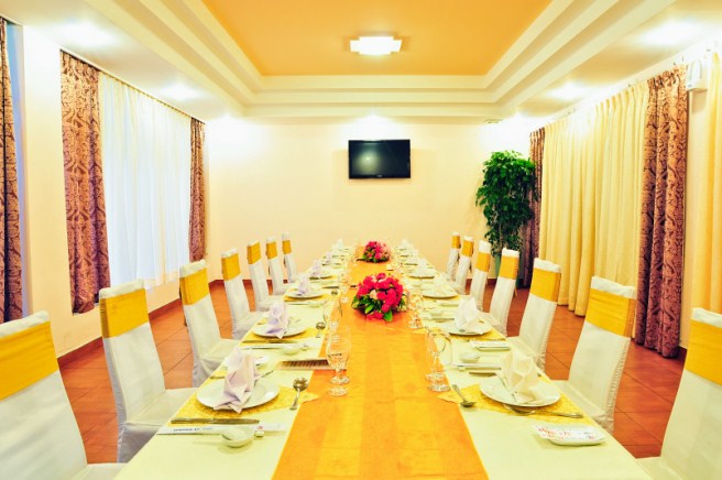Rose Meeting Room