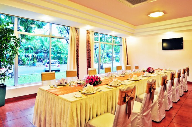 Rose Meeting Room