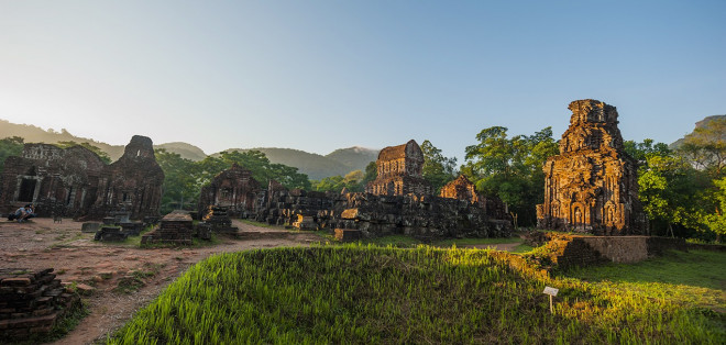 Ngắm tháp cổ ngàn năm rêu phong, không thua gì Ankor Wat